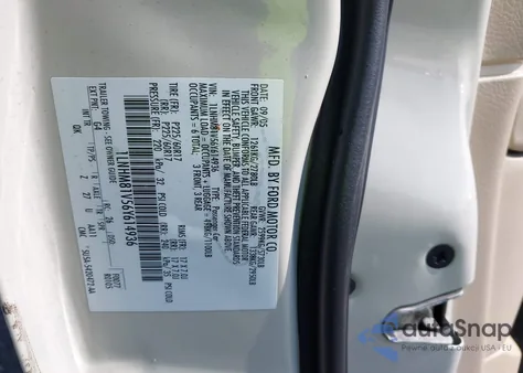 2006 Lincoln Town Car Signature z USA, uszkodzony, nr VIN 1LNHM81V56Y614936